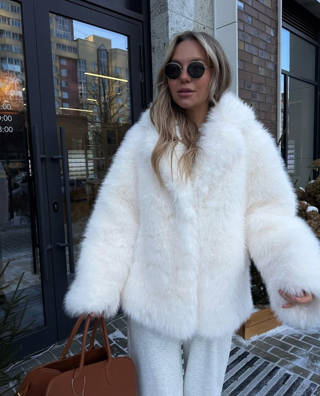 Arssm Women’s Faux Fur Coat Long Sleeve Fluffy Jacket Open Front Furry Winter Warm Lapel Shaggy Coat Outwear(White)