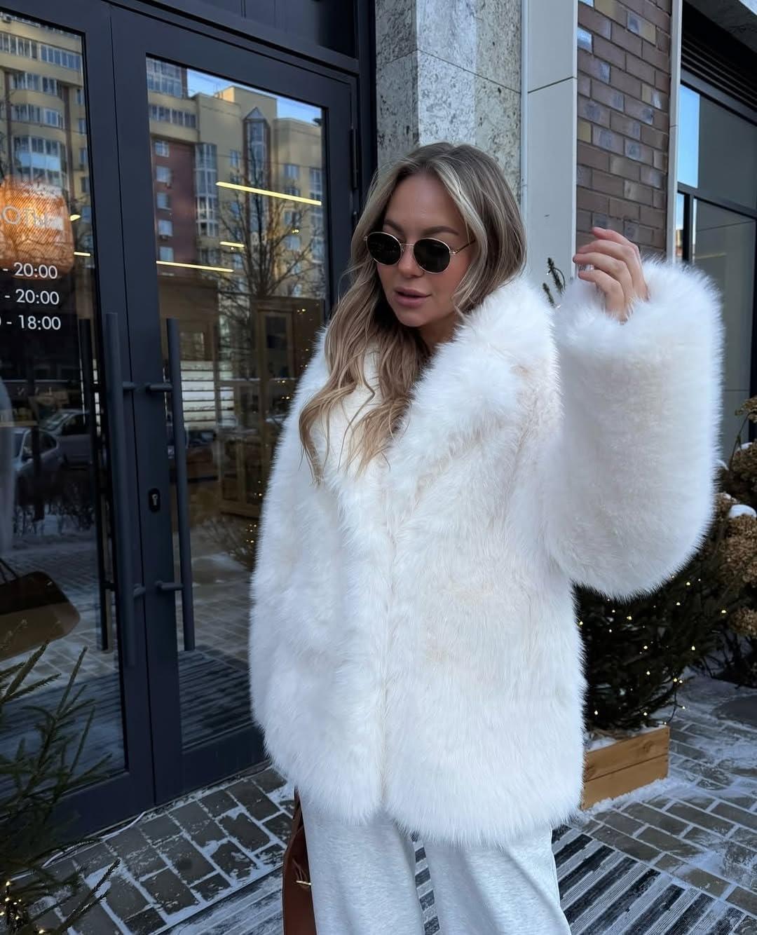 Arssm Women’s Faux Fur Coat Long Sleeve Fluffy Jacket Open Front Furry Winter Warm Lapel Shaggy Coat Outwear(White)