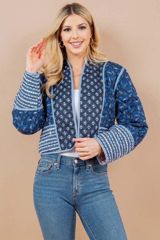 Arssm Women Floral Quilted Puffer Jacket Cropped Lightweight Patchwork Vintage Padded Short Coat Outerwear(Black)